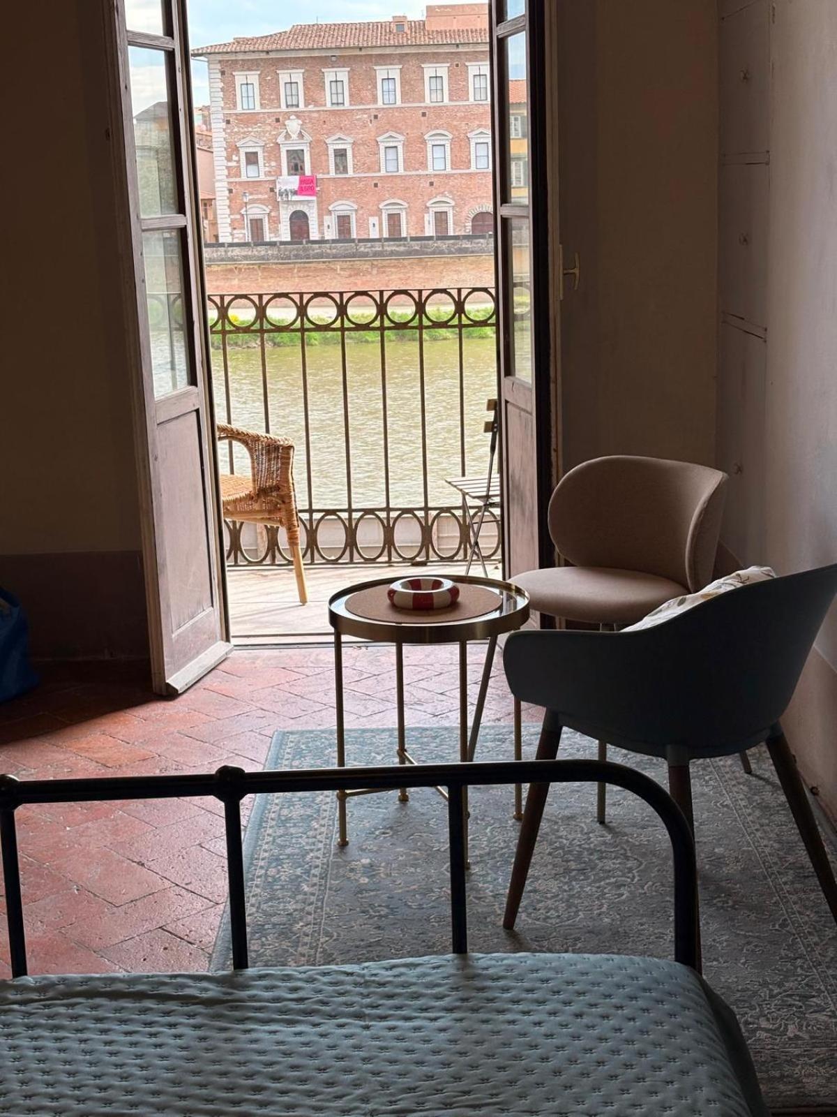 B&B Mediceo 16 Pisa Buitenkant foto